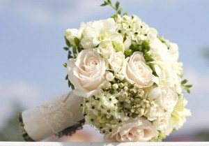 ramo novia flores blancas