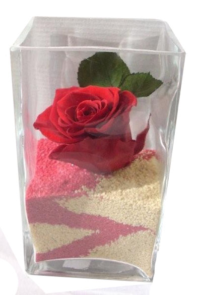 Jarroncito de cristal con rosa roja